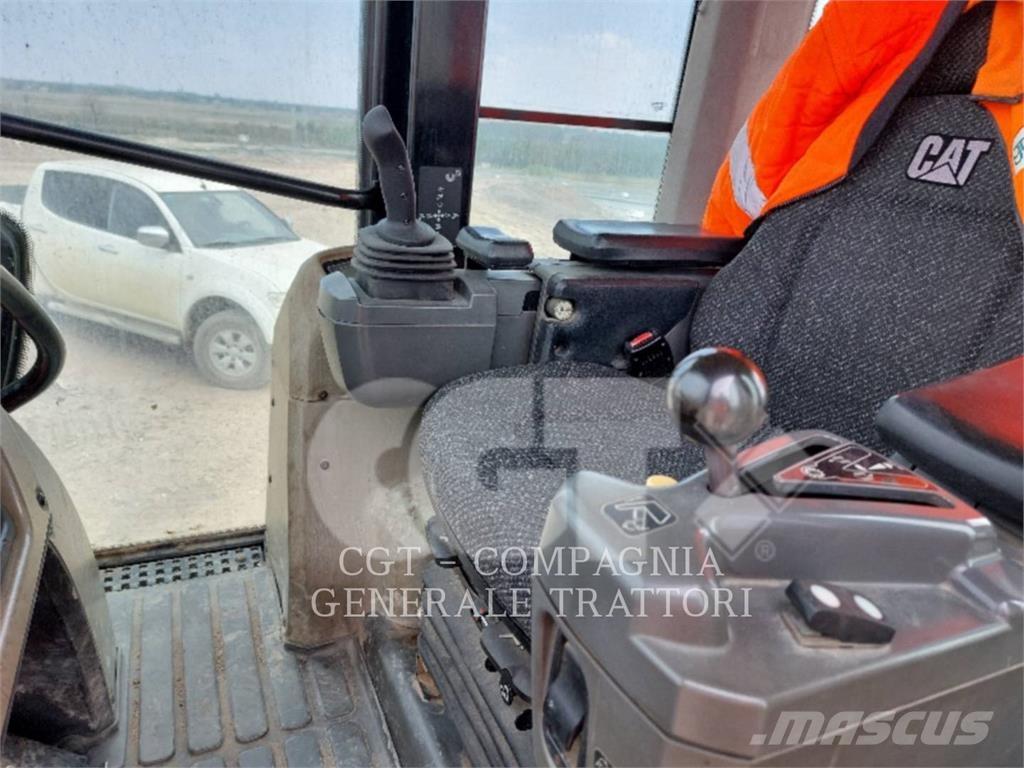 CAT 963D لوادر زحافة