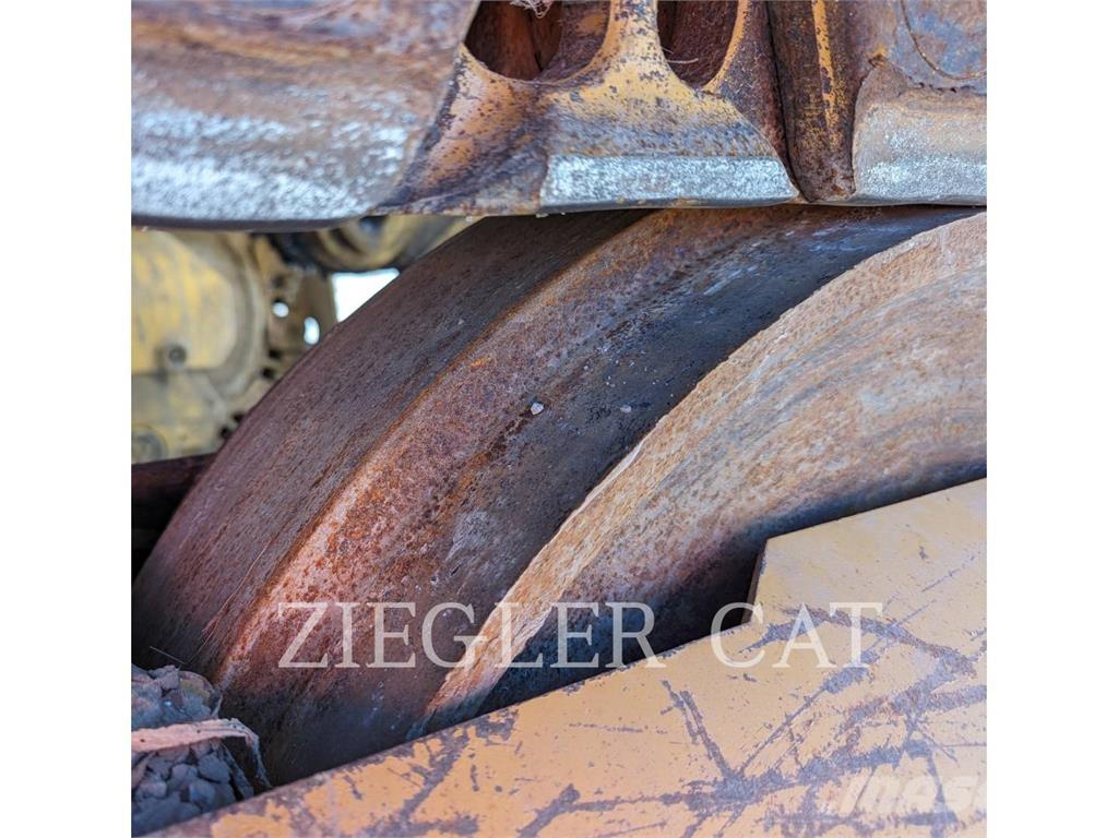 CAT 963K لوادر زحافة