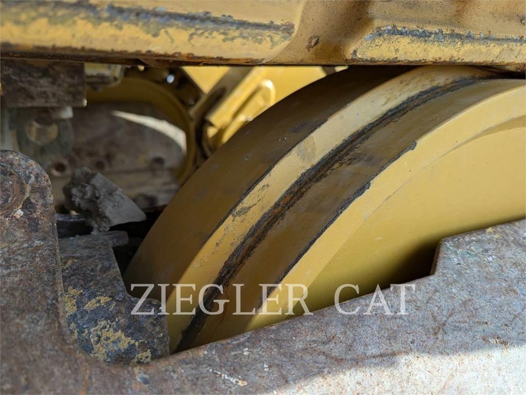 CAT 963K لوادر زحافة