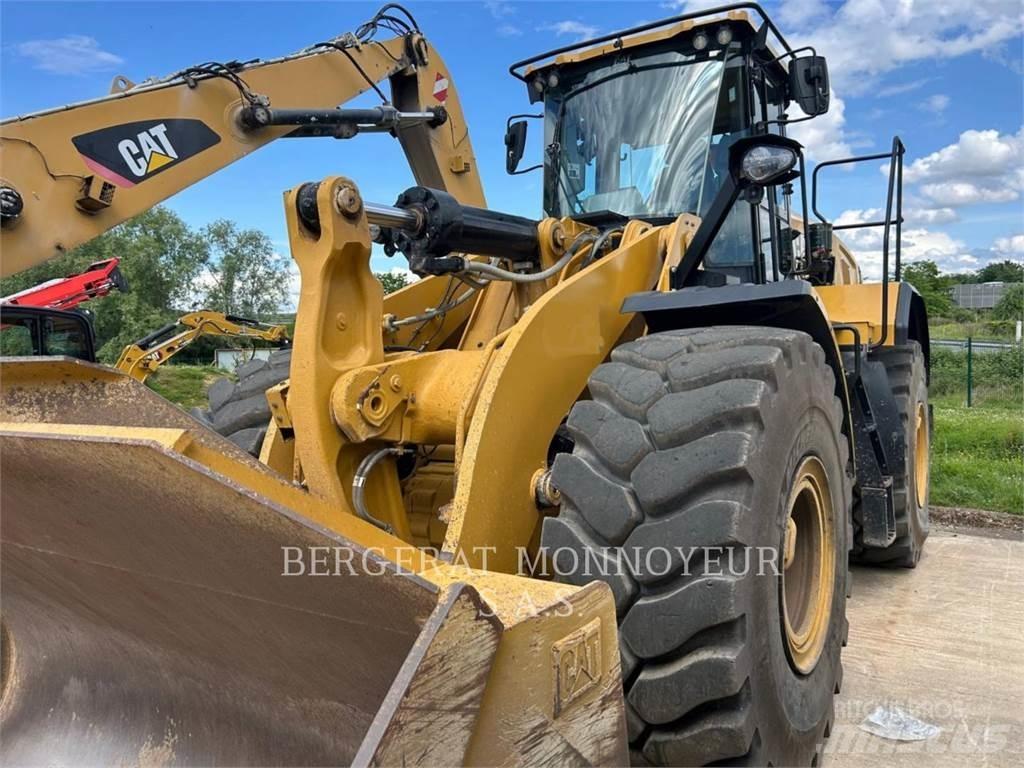 CAT 966 لوادر بعجل