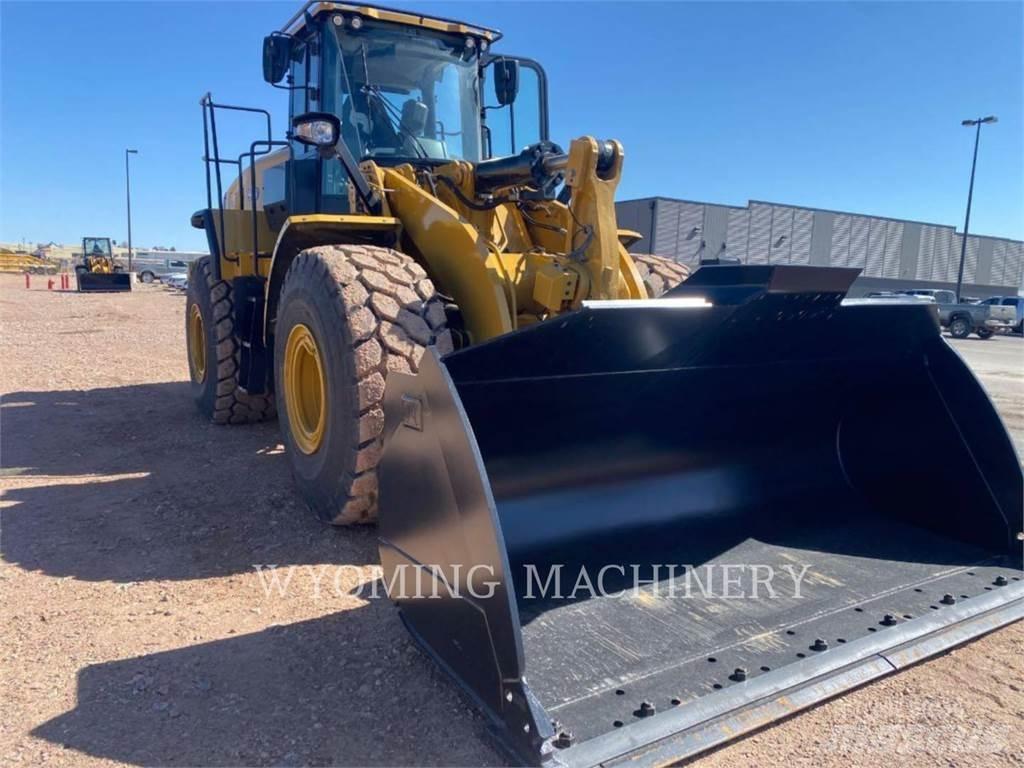 CAT 966 لوادر بعجل