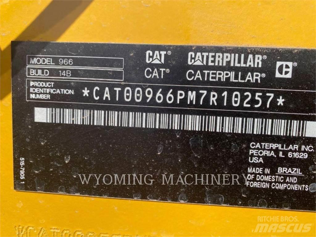 CAT 966 لوادر بعجل