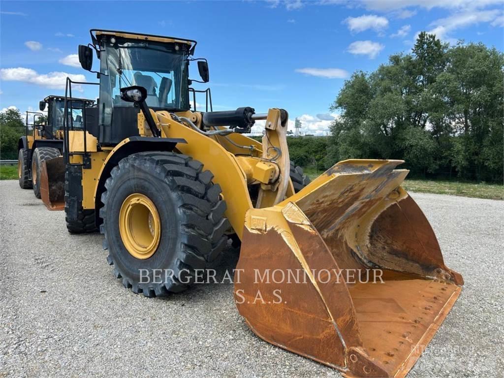 CAT 966 لوادر بعجل