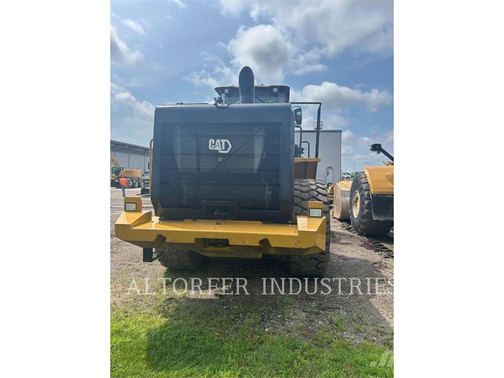 CAT 966-01GC لوادر بعجل