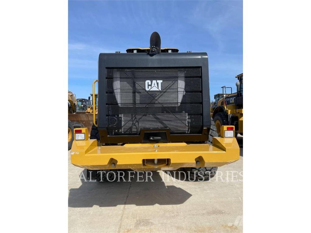 CAT 966-01GC لوادر بعجل