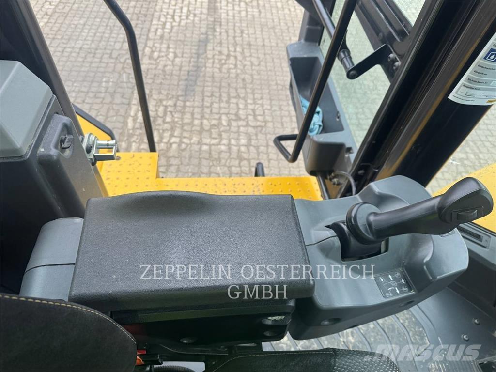 CAT 966-14 لوادر بعجل