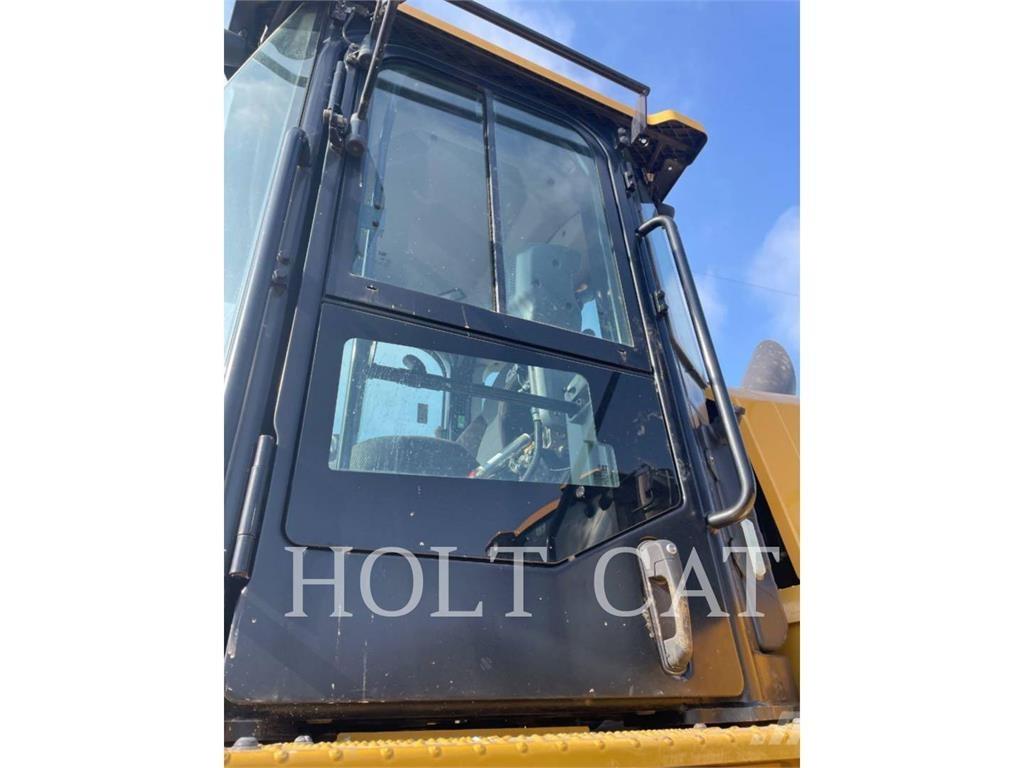 CAT 966 QC لوادر بعجل