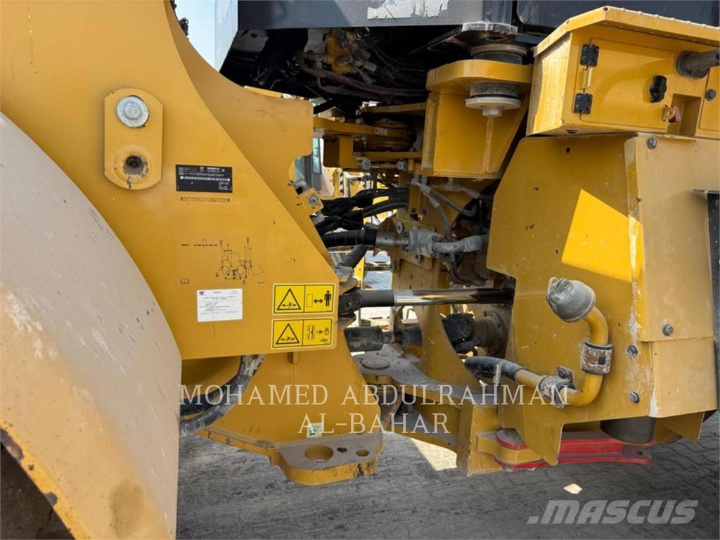 CAT 966GC لوادر بعجل