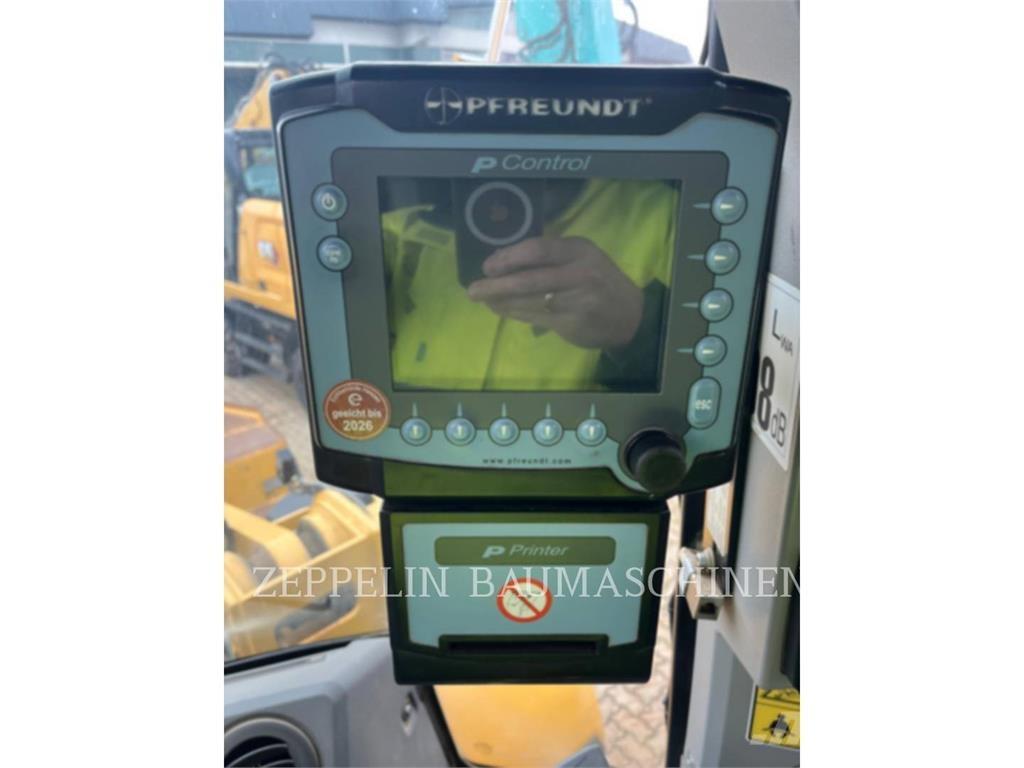 CAT 966KXE لوادر بعجل