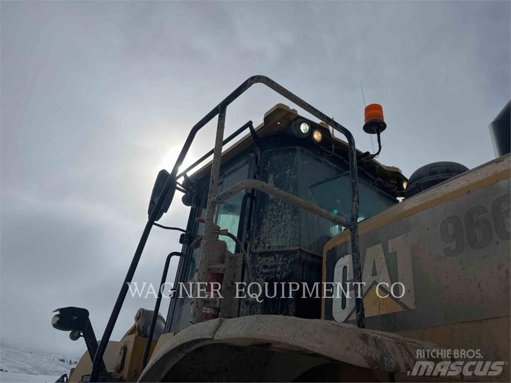 CAT 966M لوادر بعجل