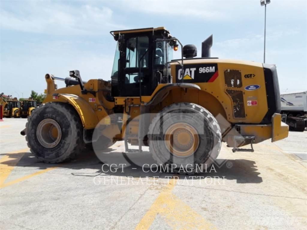 CAT 966M لوادر بعجل