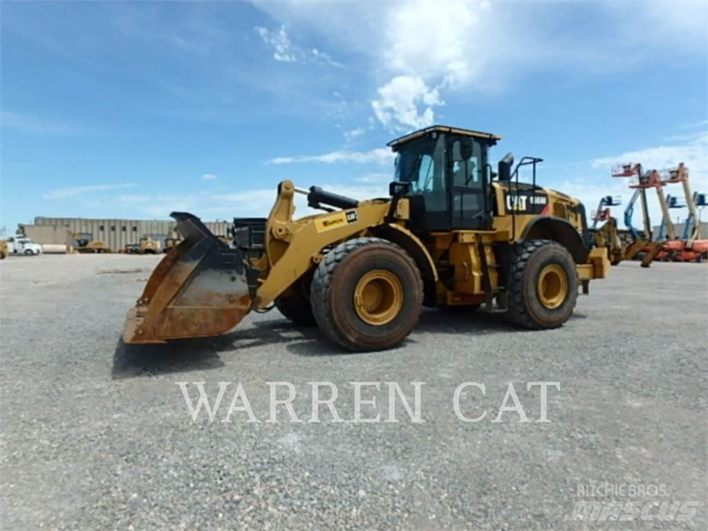 CAT 966M لوادر بعجل