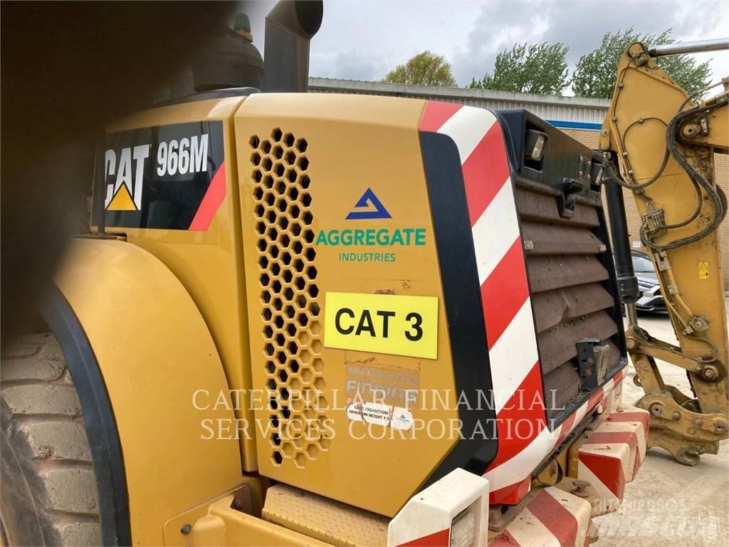 CAT 966M لوادر بعجل