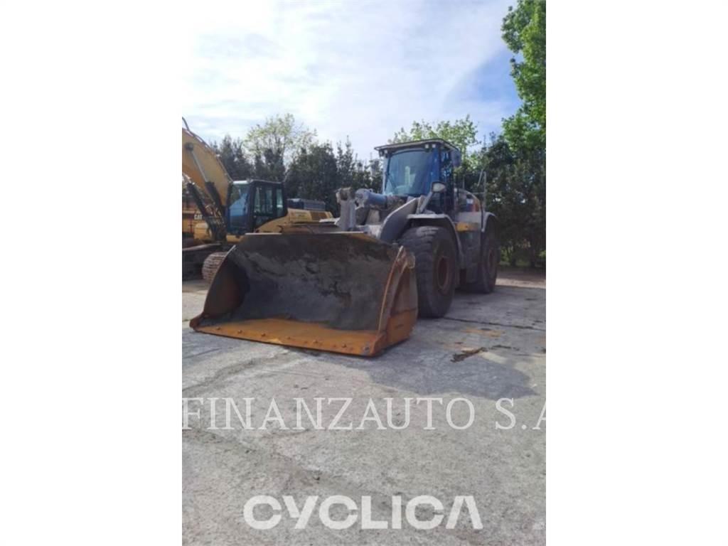CAT 966M لوادر بعجل