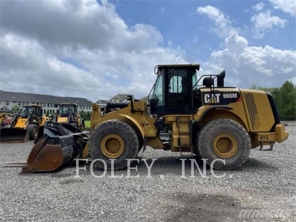 CAT 966M لوادر بعجل