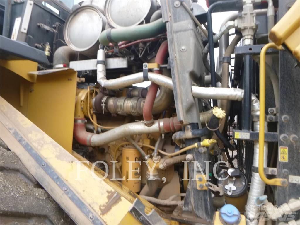 CAT 966M لوادر بعجل
