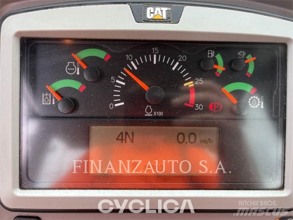 CAT 966M لوادر بعجل