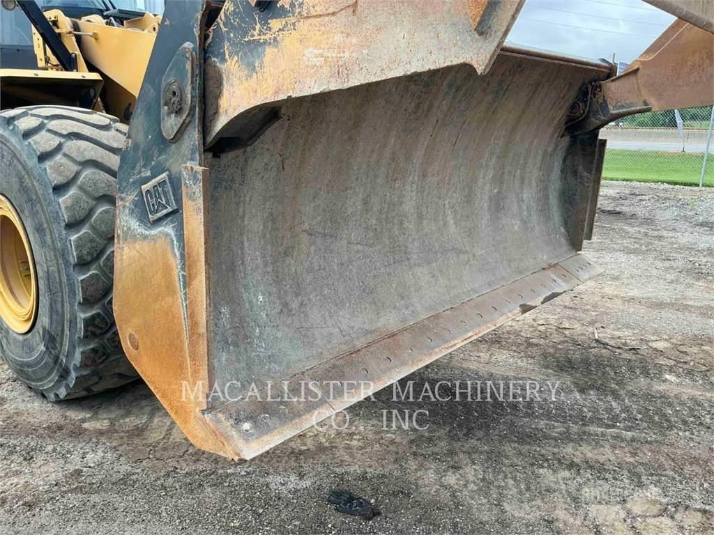 CAT 966M لوادر بعجل