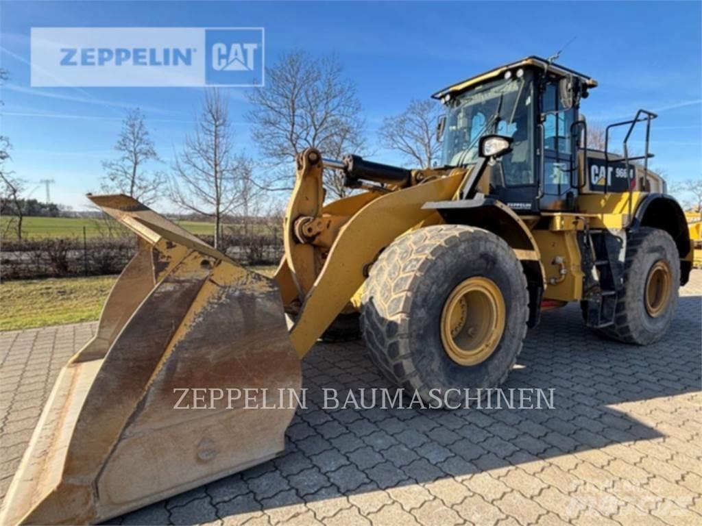 CAT 966M لوادر بعجل