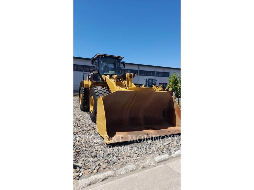 CAT 966M لوادر بعجل