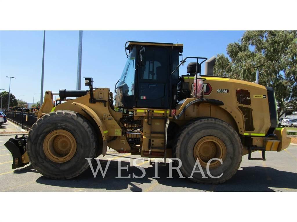 CAT 966M لوادر بعجل