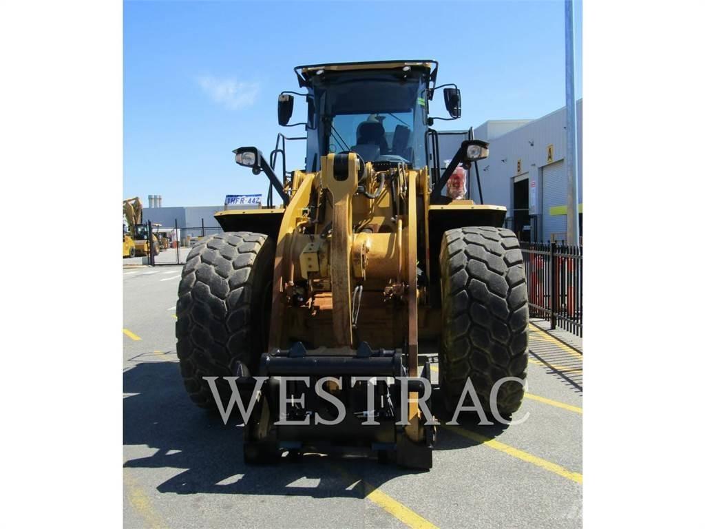 CAT 966M لوادر بعجل