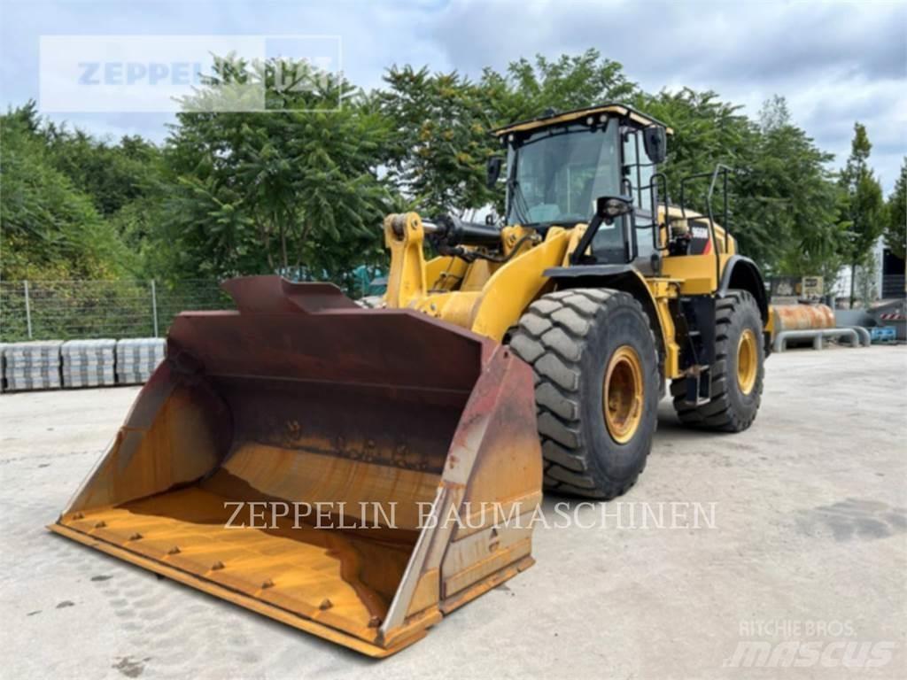 CAT 966M لوادر بعجل