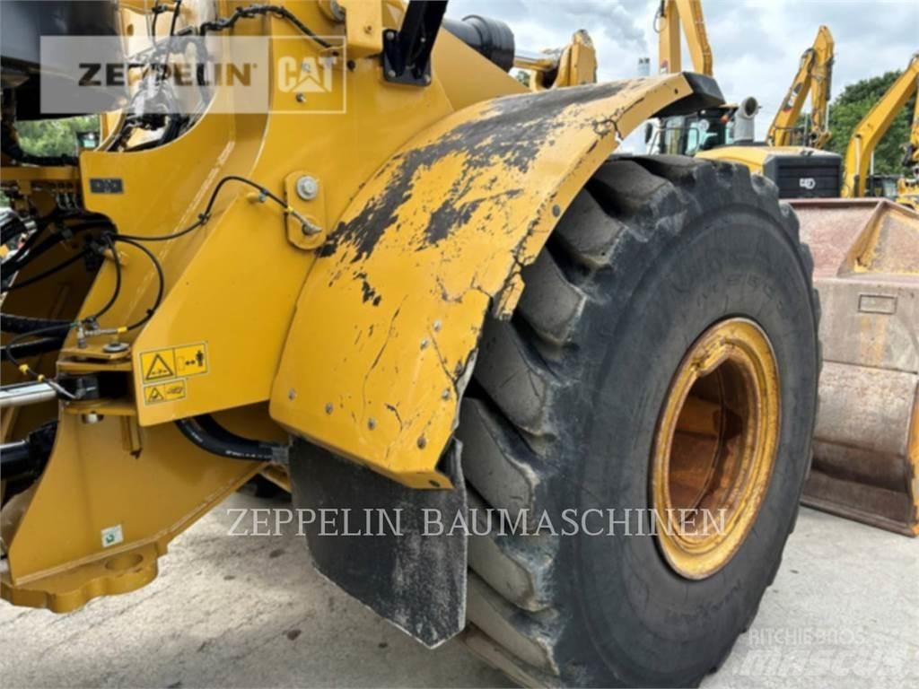 CAT 966M لوادر بعجل