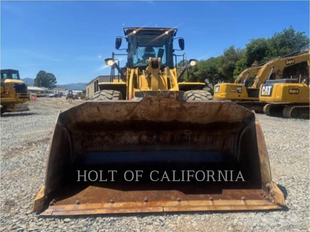 CAT 966M لوادر بعجل