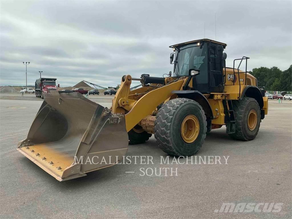 CAT 966M لوادر بعجل