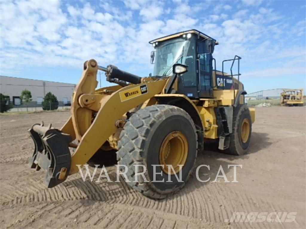 CAT 966M لوادر بعجل