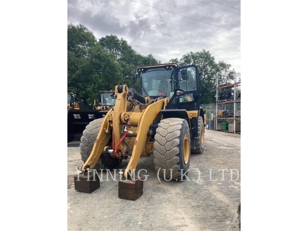 CAT 966M لوادر بعجل