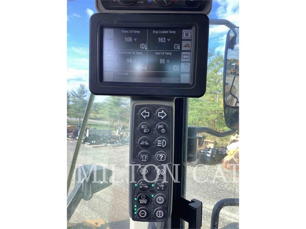 CAT 966M لوادر بعجل