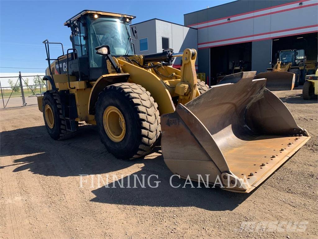 CAT 966M لوادر بعجل