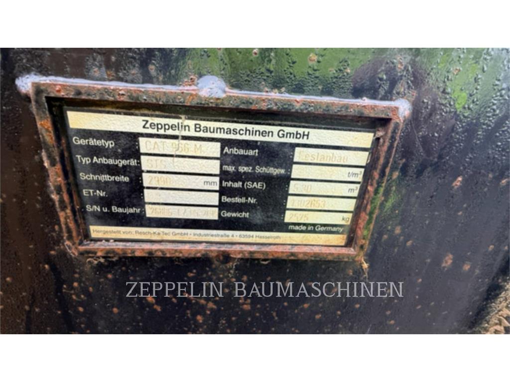 CAT 966M لوادر بعجل