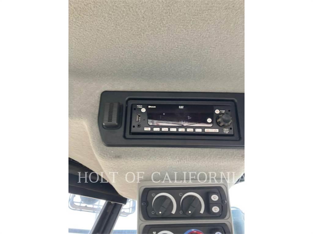 CAT 966M HL لوادر بعجل