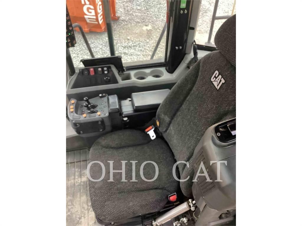 CAT 966M XE لوادر بعجل