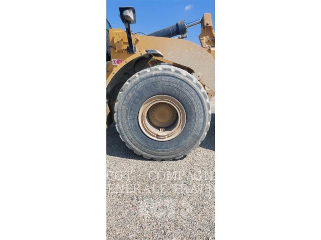CAT 966M XE لوادر بعجل