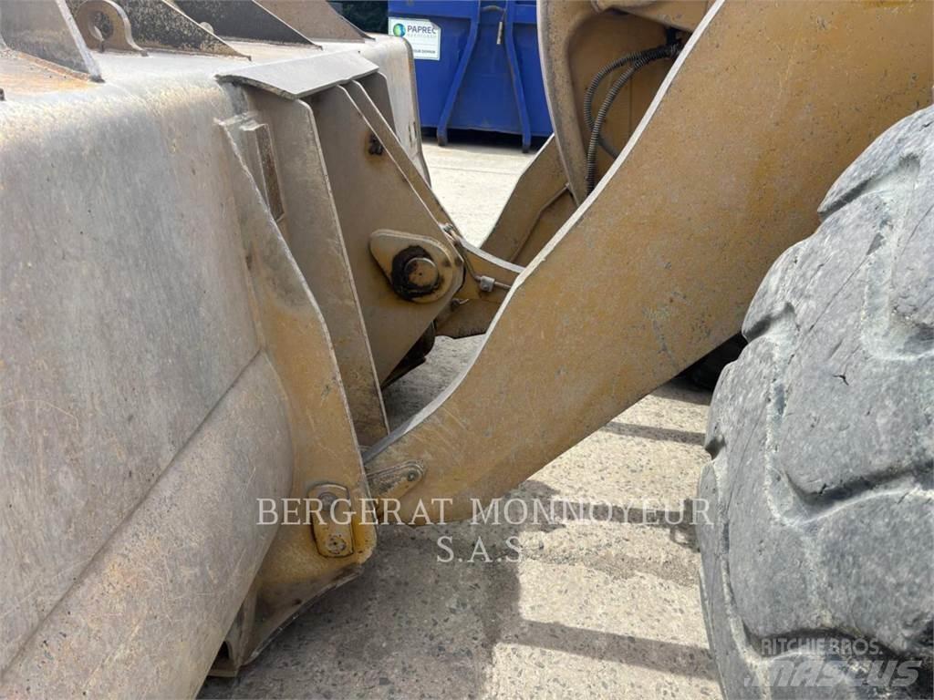 CAT 966M XE لوادر بعجل