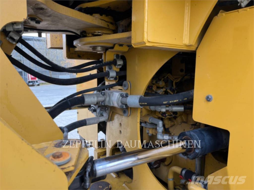 CAT 966MXE لوادر بعجل