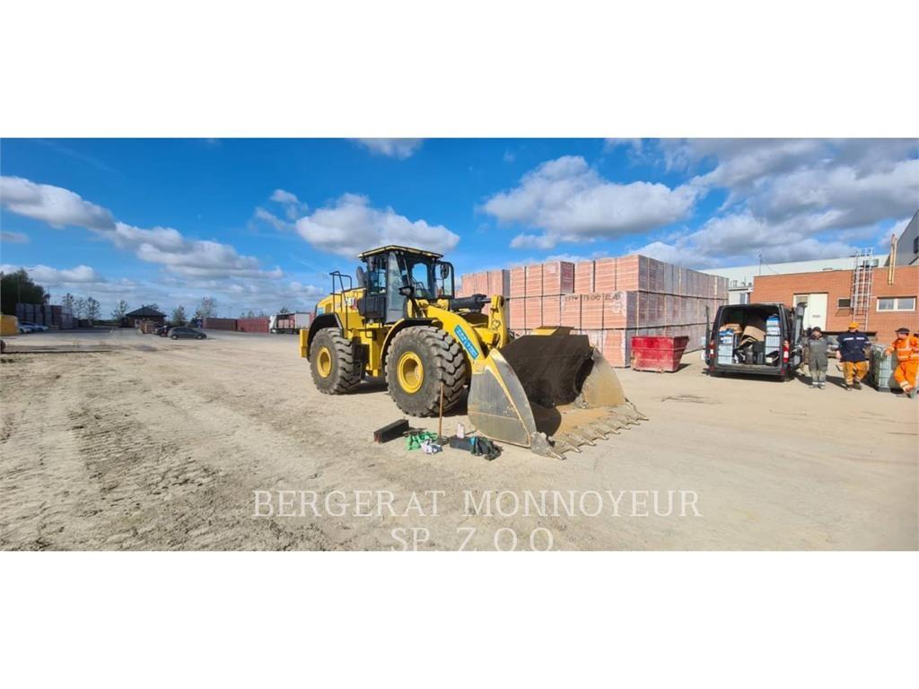 CAT 972 لوادر بعجل