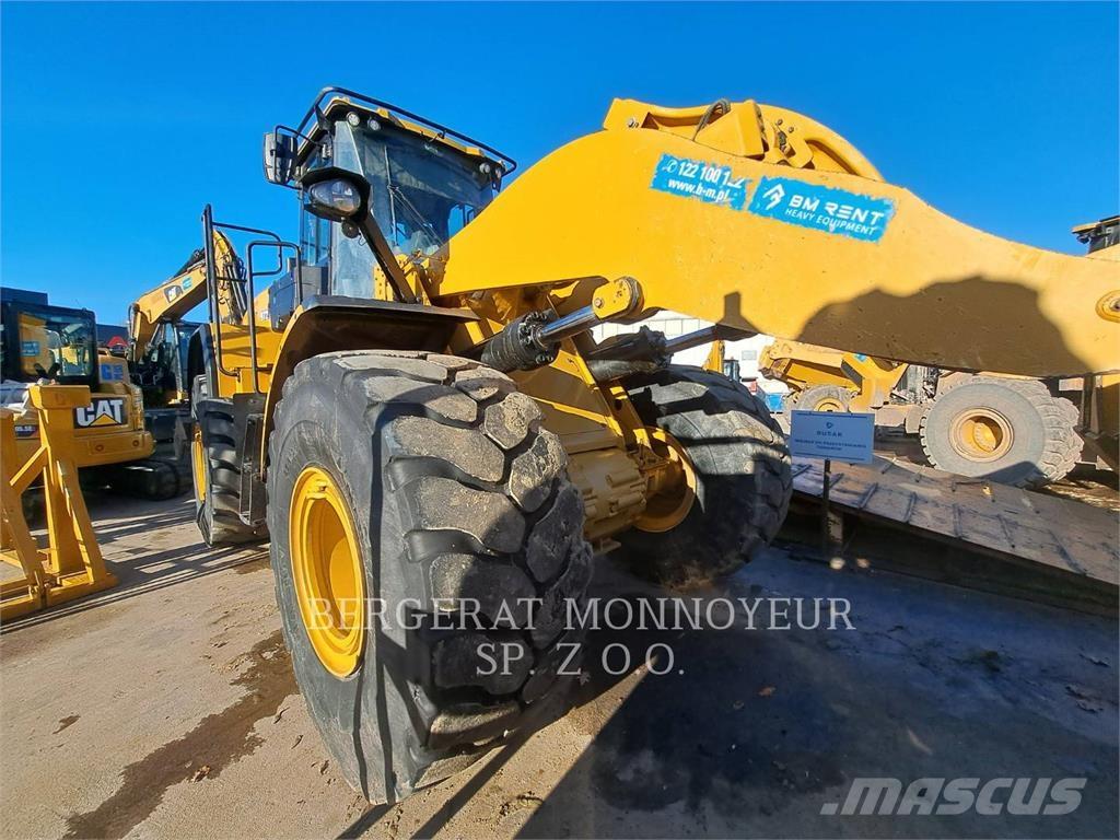 CAT 972 لوادر بعجل