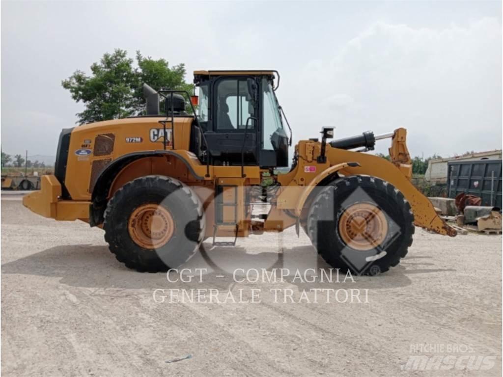 CAT 972M لوادر بعجل