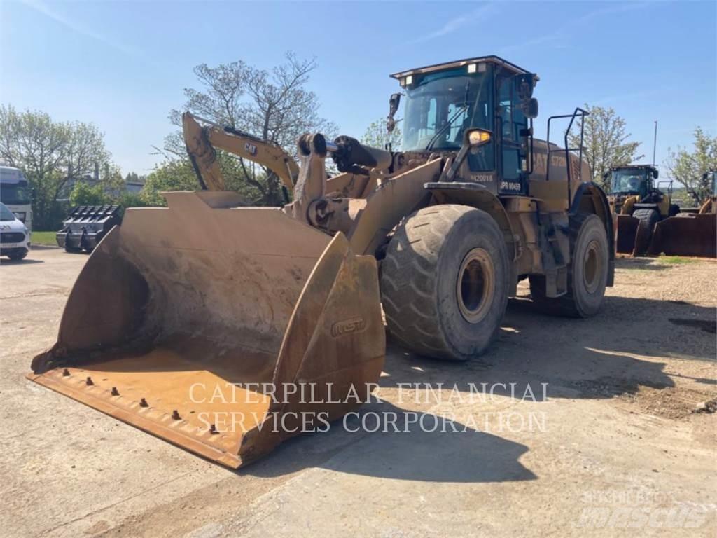 CAT 972M لوادر بعجل