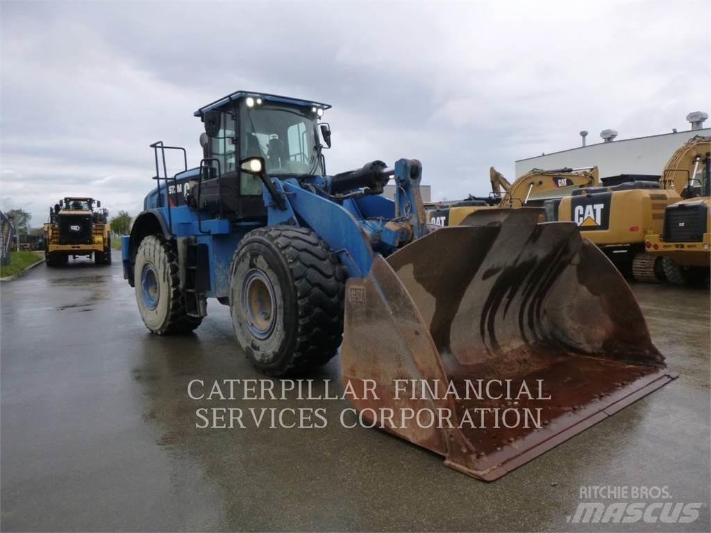 CAT 972M لوادر بعجل
