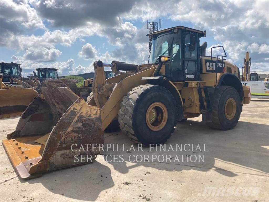 CAT 972M لوادر بعجل