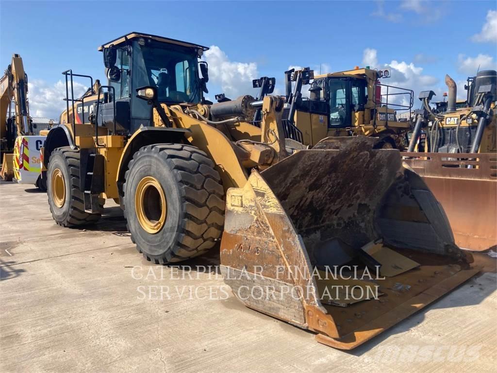 CAT 972M لوادر بعجل