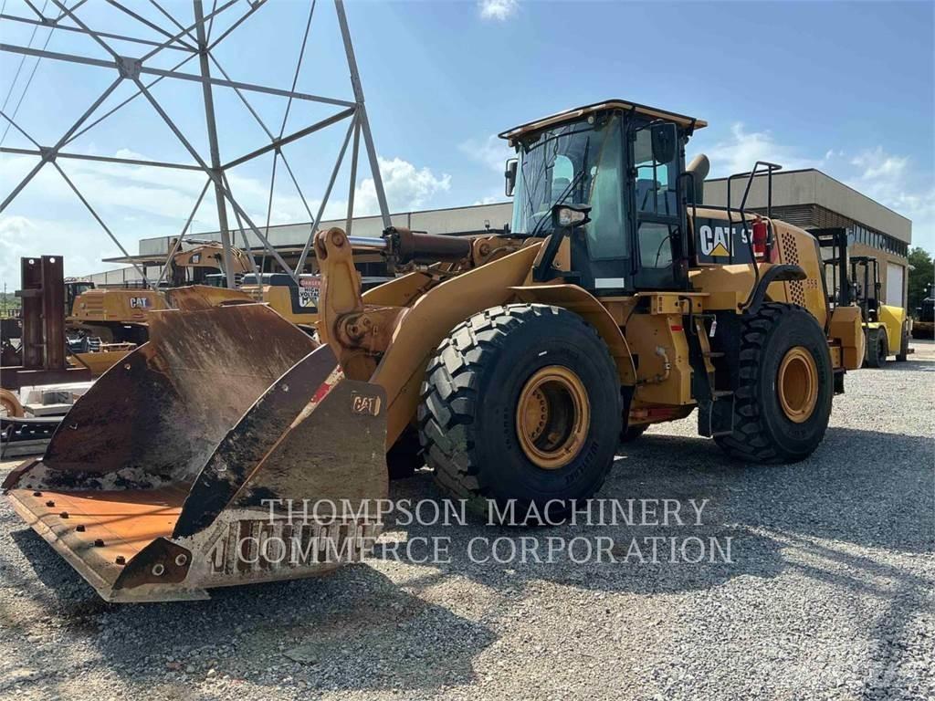 CAT 972M لوادر بعجل