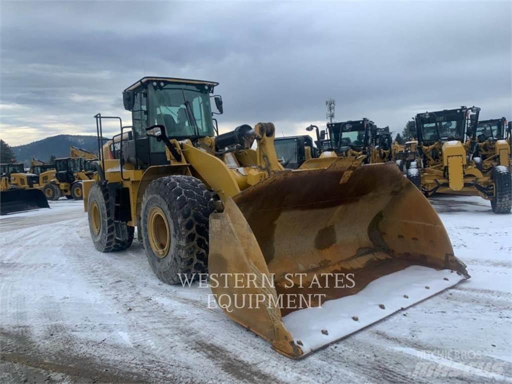 CAT 972M لوادر بعجل