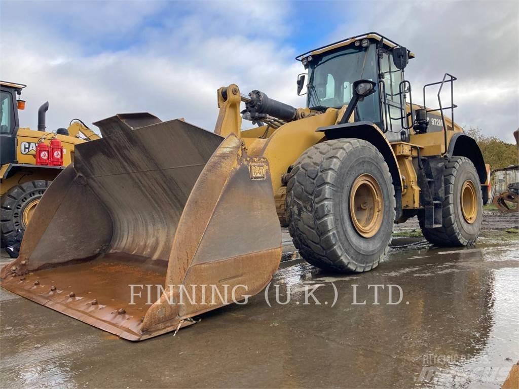 CAT 972M لوادر بعجل